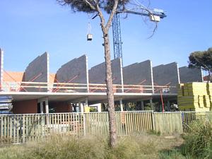 Imagen del edificio de oficinas de Central Mar en construcción (Enero 2007)